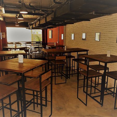 Henry'S Hotel & Gastropub Bangkok Exterior photo