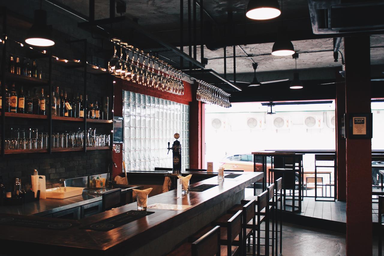 Henry'S Hotel & Gastropub Bangkok Exterior photo